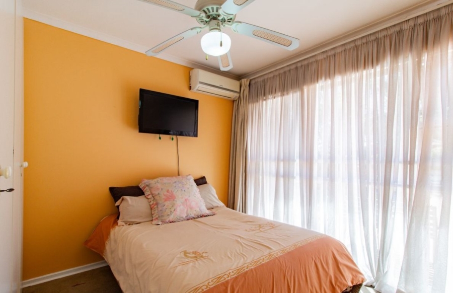 5 Bedroom Property for Sale in Lombardy East Gauteng