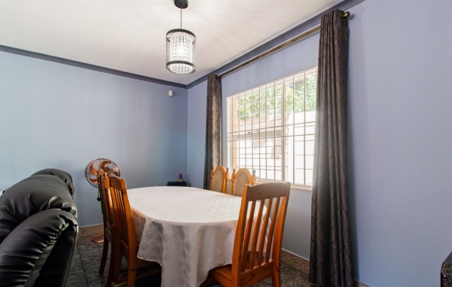 5 Bedroom Property for Sale in Lombardy East Gauteng