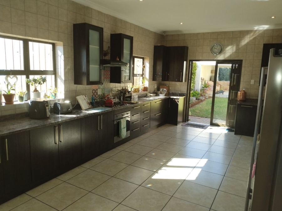 4 Bedroom Property for Sale in Kensington Gauteng
