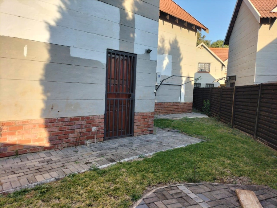 To Let 3 Bedroom Property for Rent in Equestria Gauteng