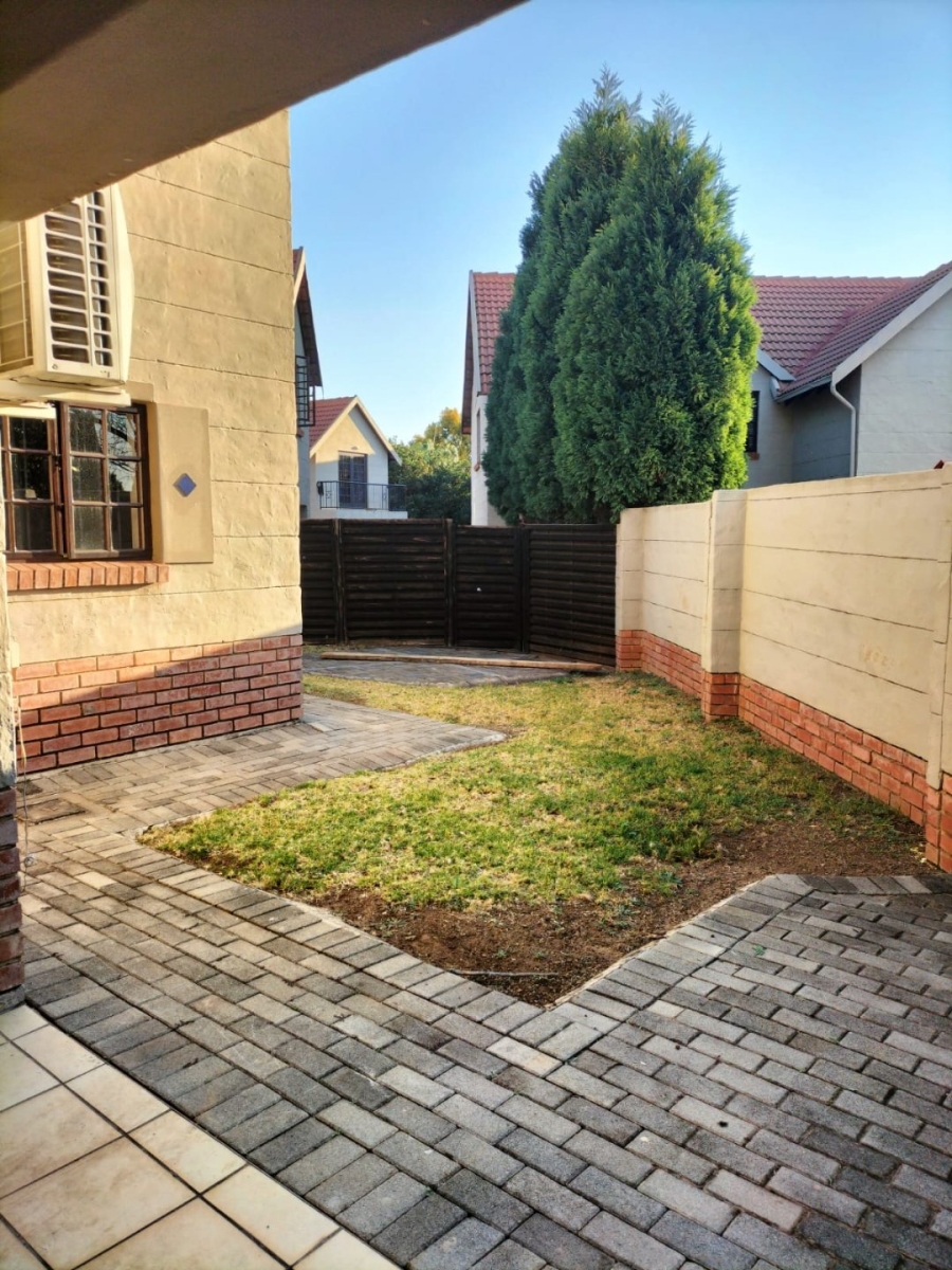 To Let 3 Bedroom Property for Rent in Equestria Gauteng