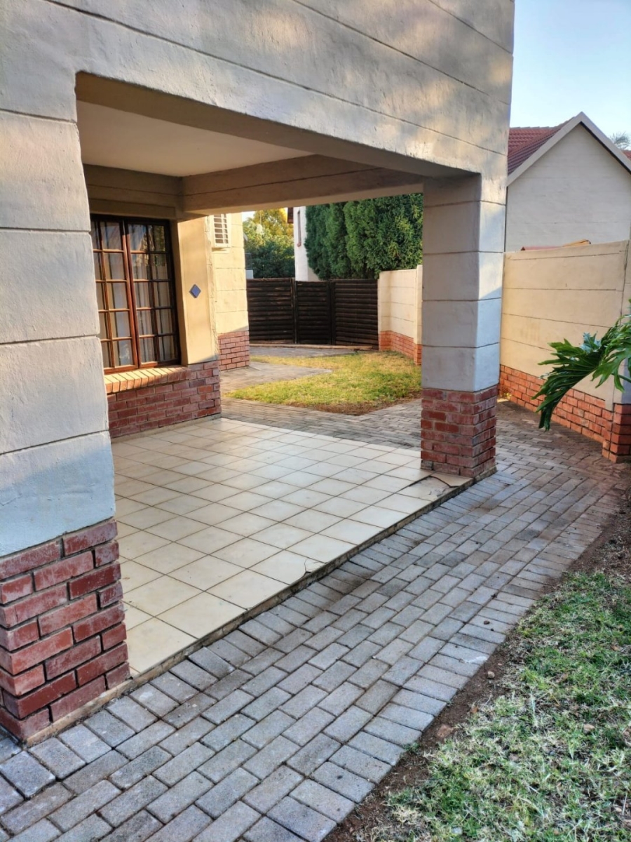 To Let 3 Bedroom Property for Rent in Equestria Gauteng