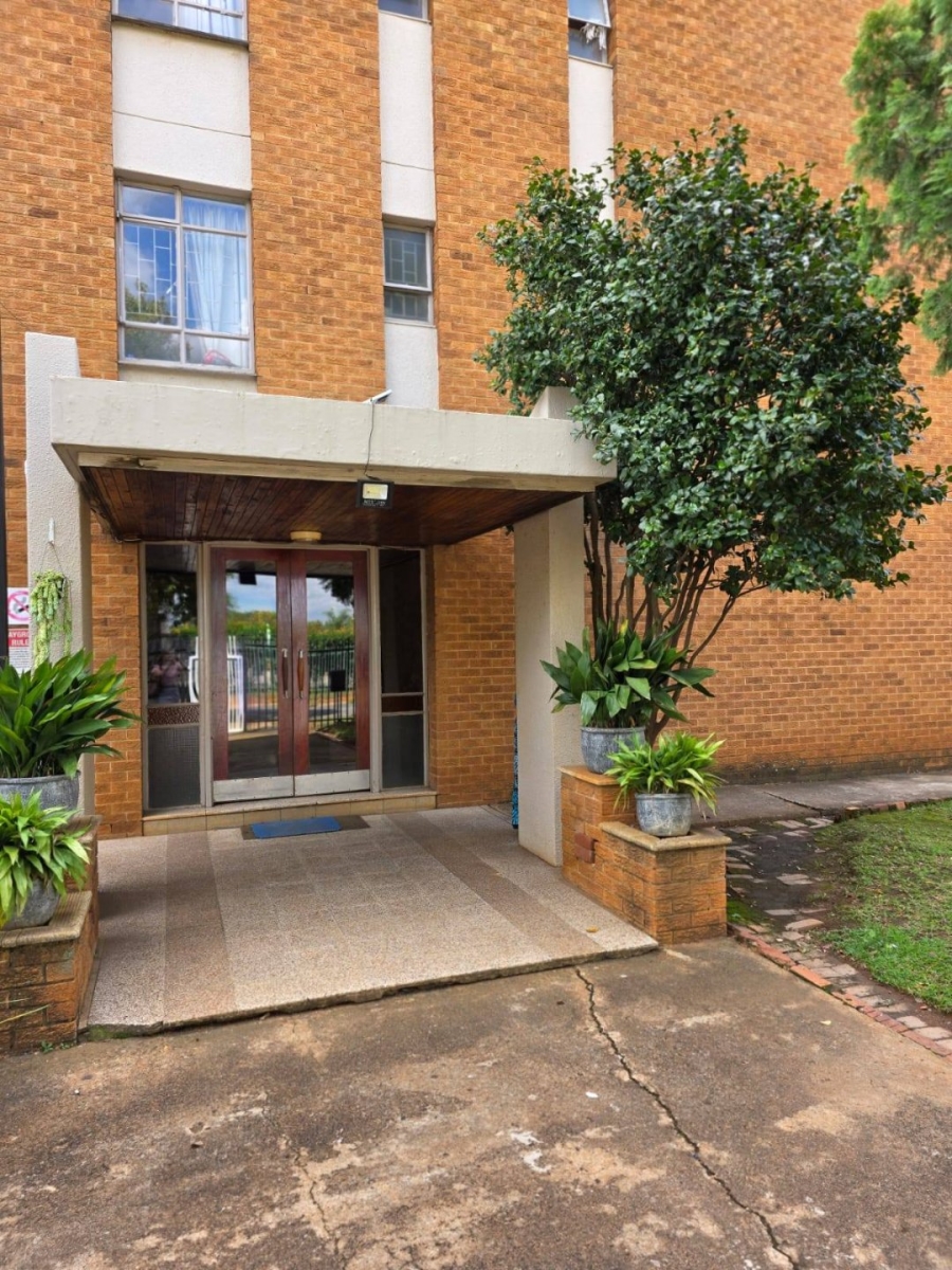 2 Bedroom Property for Sale in Moregloed Gauteng