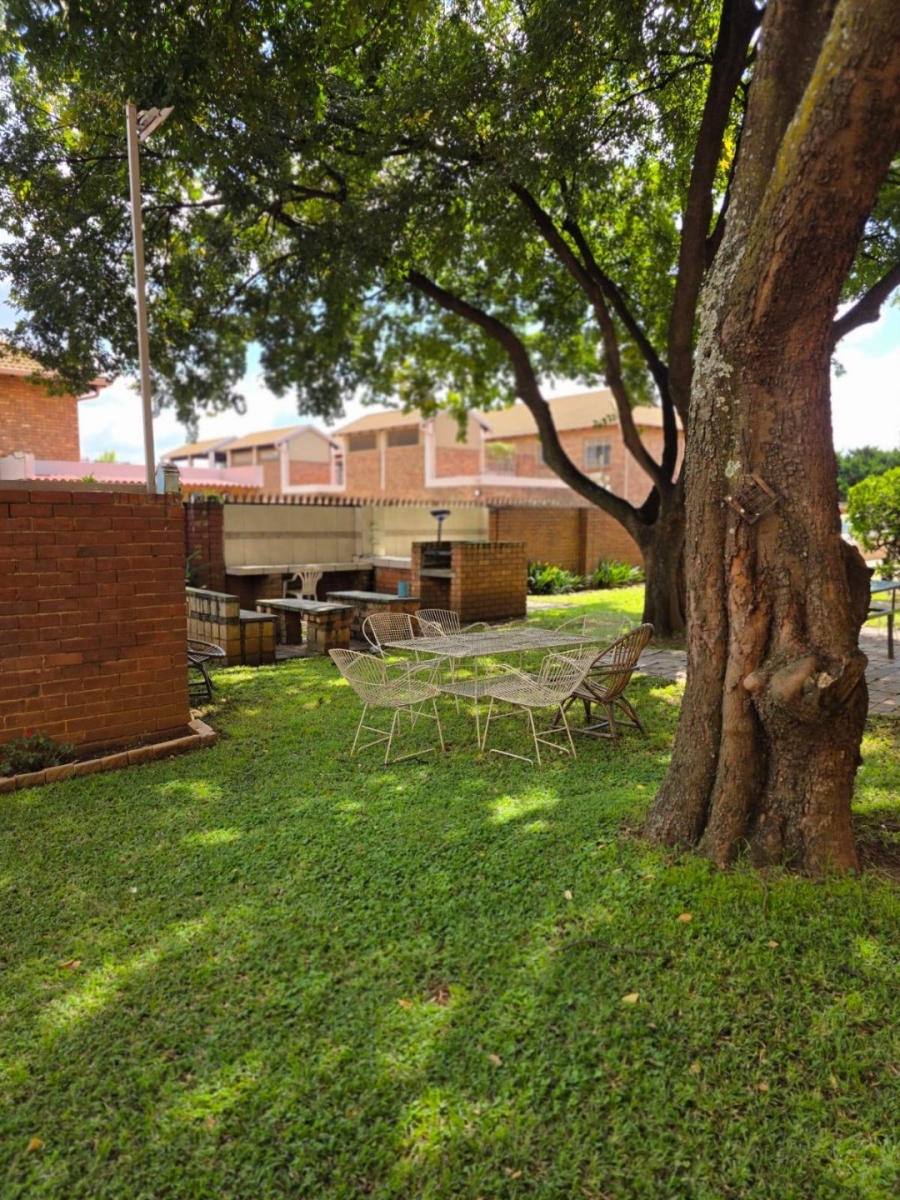 2 Bedroom Property for Sale in Moregloed Gauteng