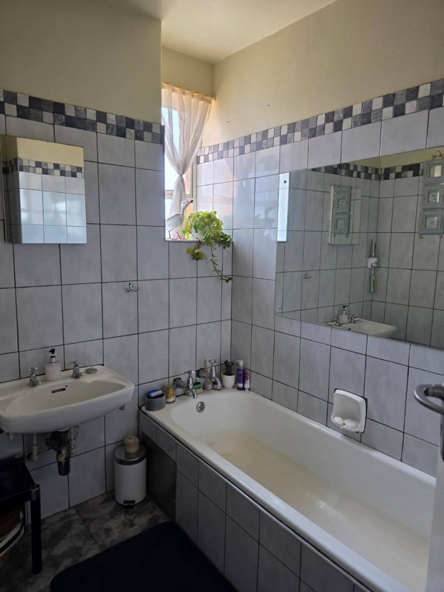 2 Bedroom Property for Sale in Moregloed Gauteng