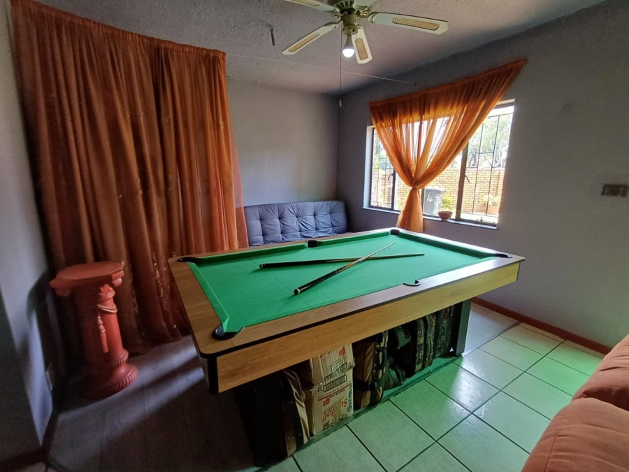 3 Bedroom Property for Sale in Wierda Park Gauteng