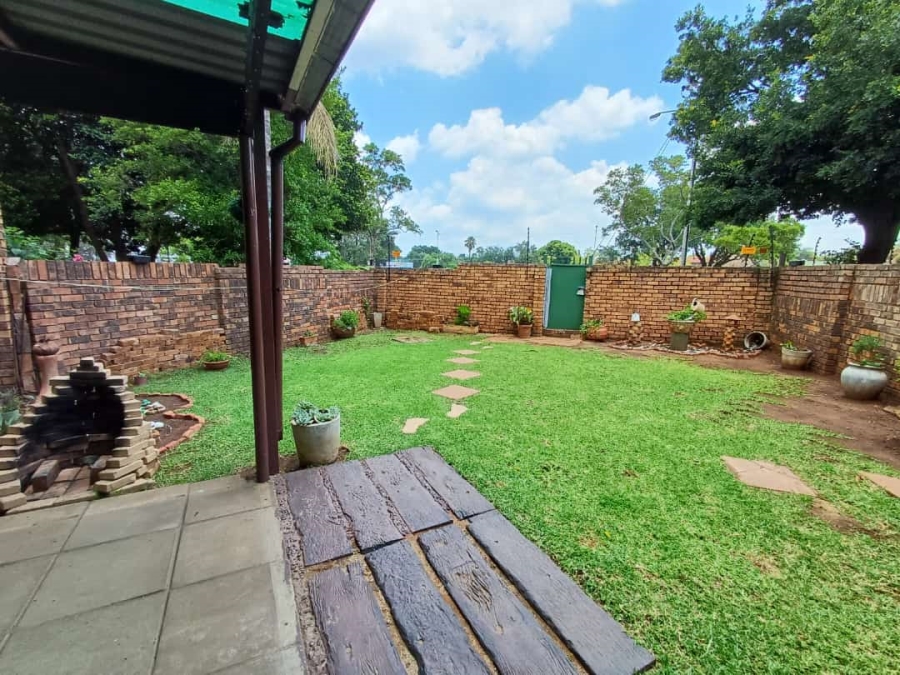 3 Bedroom Property for Sale in Wierda Park Gauteng