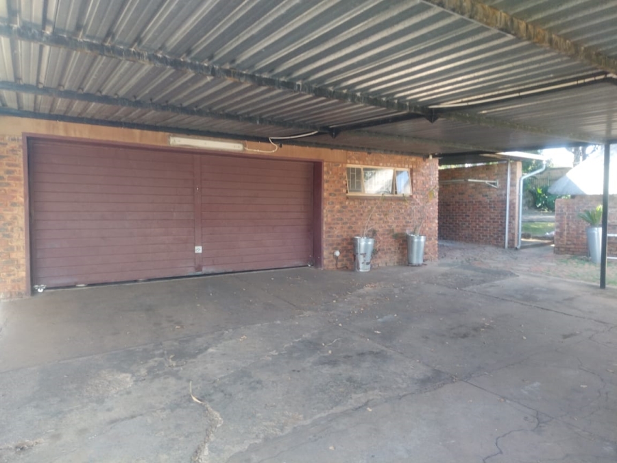 4 Bedroom Property for Sale in Wonderboom South Gauteng