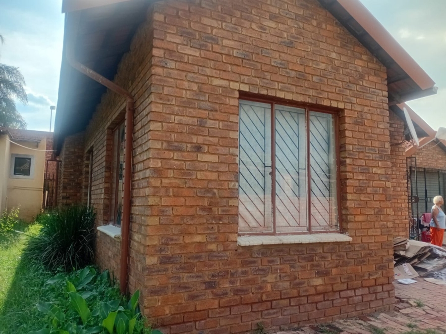 3 Bedroom Property for Sale in Jan Niemand Park Gauteng