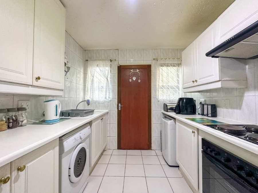 To Let 2 Bedroom Property for Rent in Bassonia Gauteng