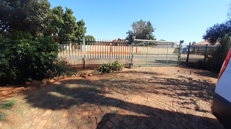 3 Bedroom Property for Sale in Clarina Gauteng