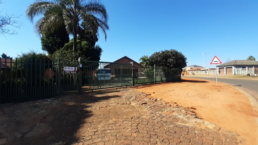 3 Bedroom Property for Sale in Clarina Gauteng