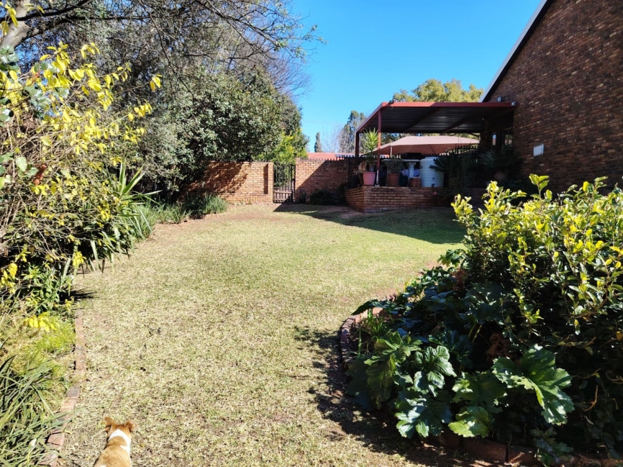 To Let  Bedroom Property for Rent in Hennopspark Gauteng