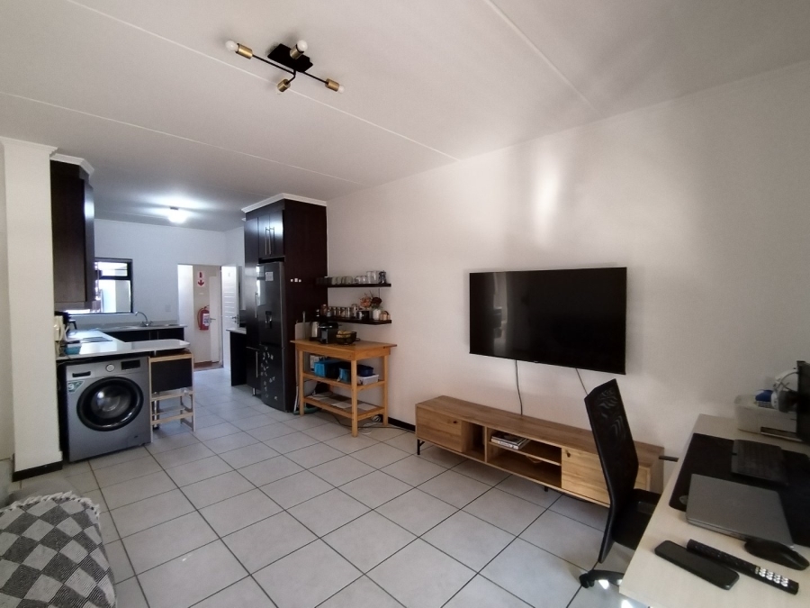 1 Bedroom Property for Sale in Acacia Gauteng
