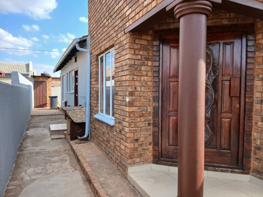 4 Bedroom Property for Sale in Danville Gauteng