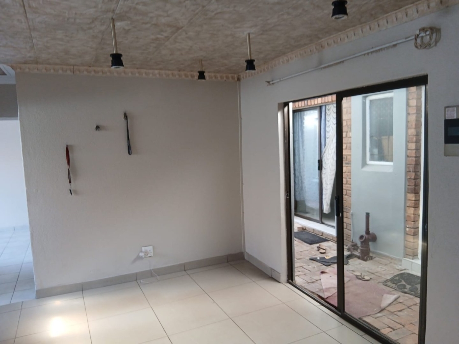 4 Bedroom Property for Sale in Danville Gauteng