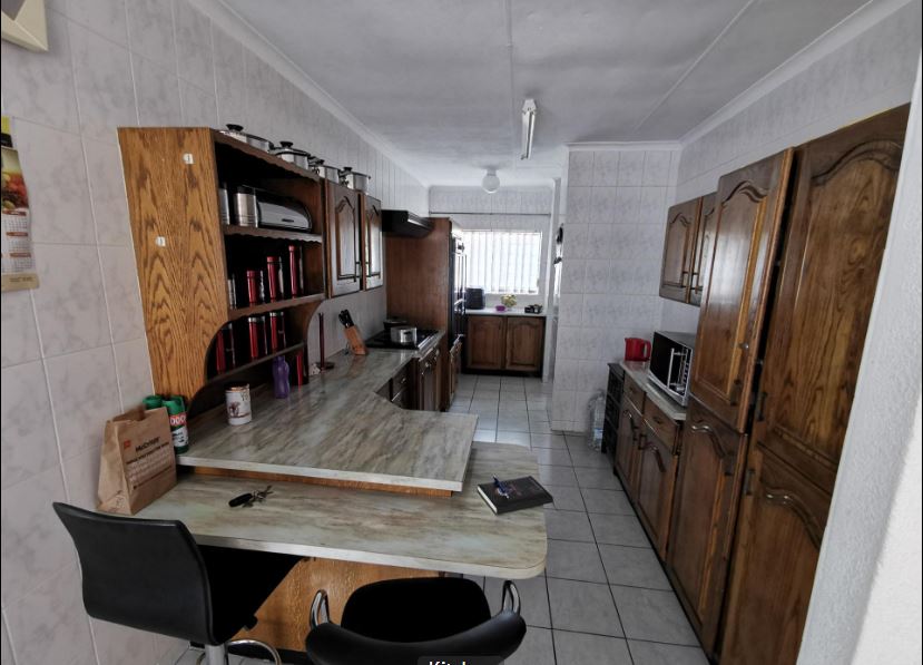 3 Bedroom Property for Sale in Birchleigh North Gauteng