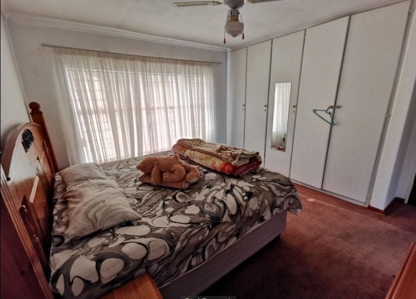 3 Bedroom Property for Sale in Birchleigh North Gauteng