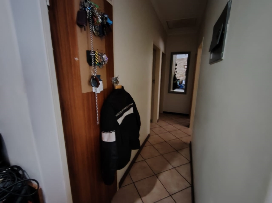 To Let 3 Bedroom Property for Rent in Hennopspark Gauteng