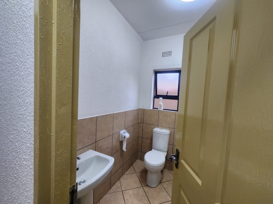 To Let 2 Bedroom Property for Rent in Albertsdal Gauteng