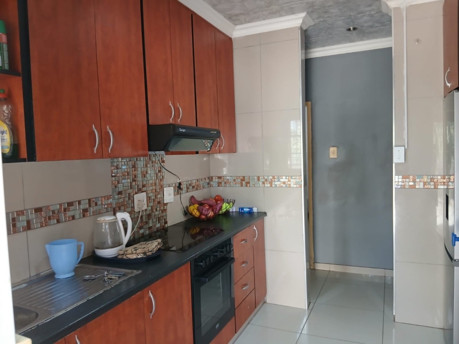  Bedroom Property for Sale in Elandspoort Gauteng