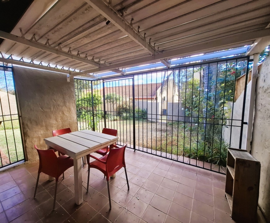 To Let 4 Bedroom Property for Rent in Faerie Glen Gauteng