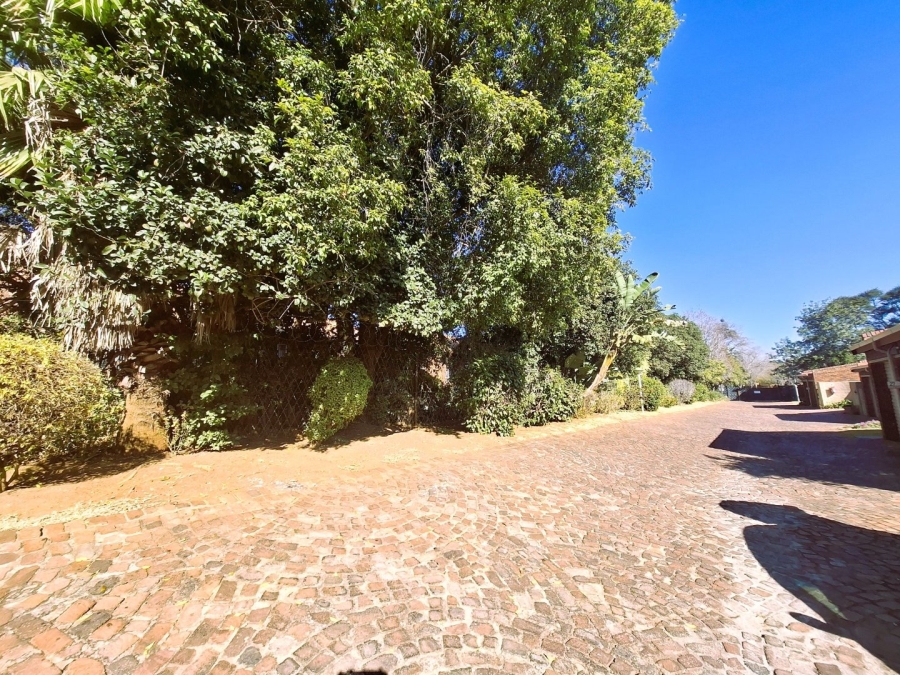 To Let 4 Bedroom Property for Rent in Faerie Glen Gauteng