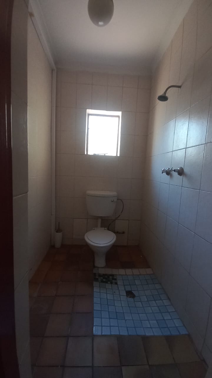 To Let 4 Bedroom Property for Rent in Glenvista Gauteng