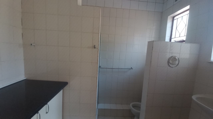 To Let 4 Bedroom Property for Rent in Glenvista Gauteng