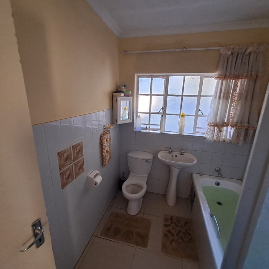 4 Bedroom Property for Sale in The Orchards Gauteng