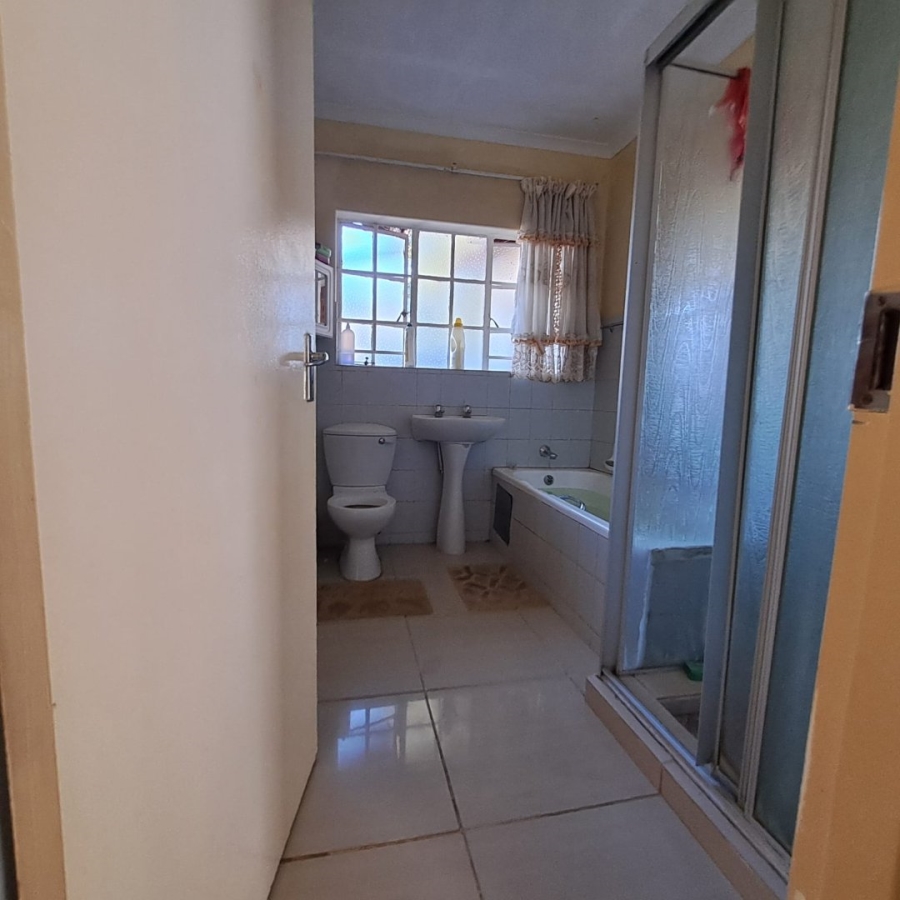 4 Bedroom Property for Sale in The Orchards Gauteng