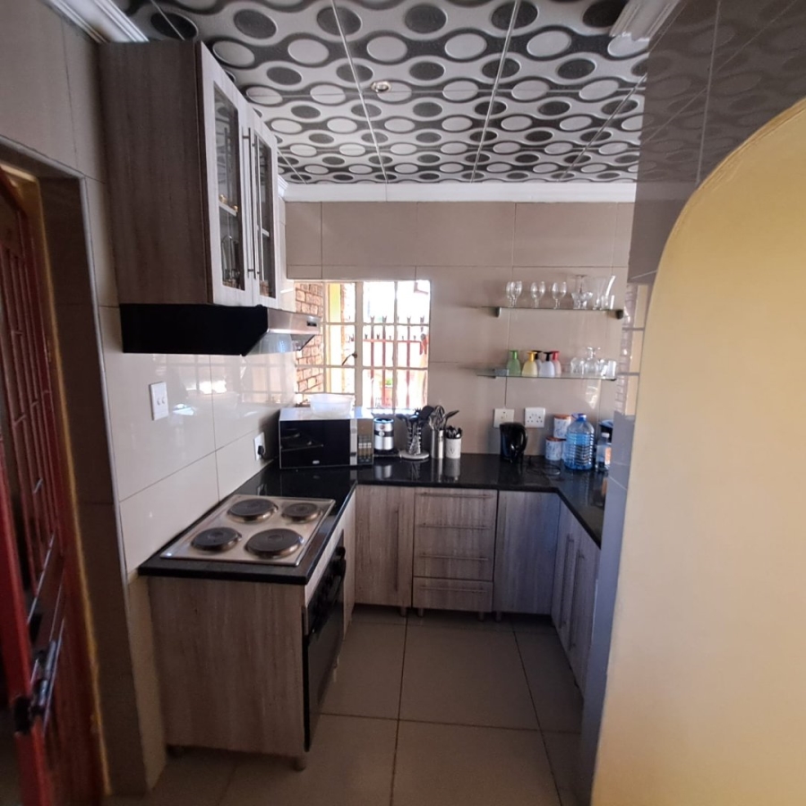 4 Bedroom Property for Sale in The Orchards Gauteng