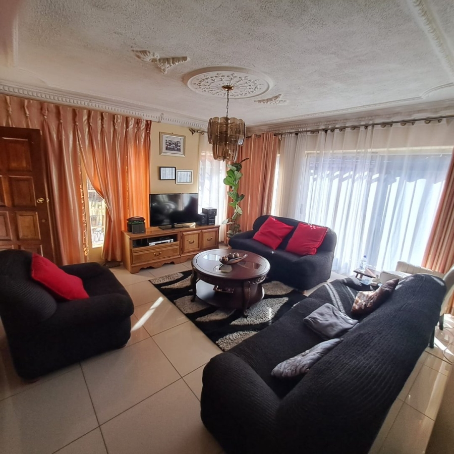 4 Bedroom Property for Sale in The Orchards Gauteng