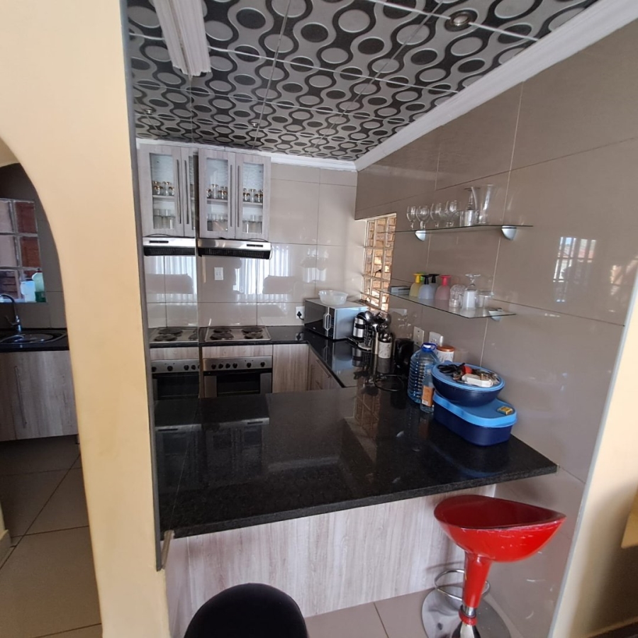4 Bedroom Property for Sale in The Orchards Gauteng