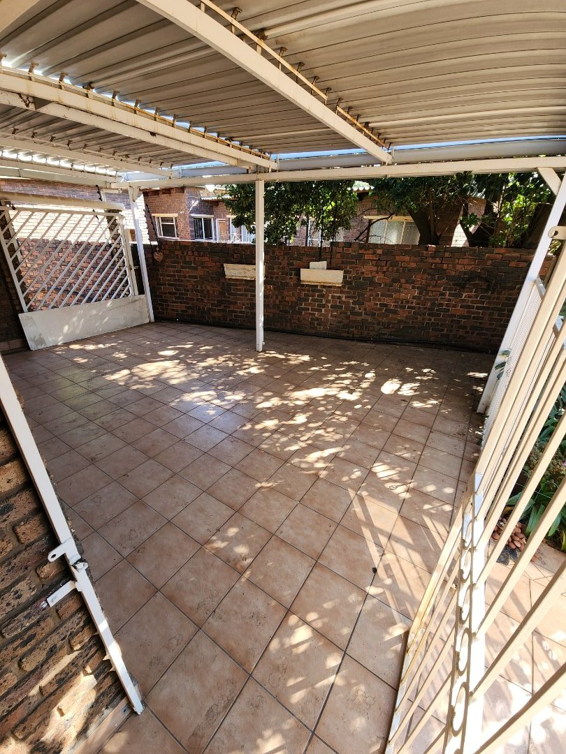 To Let 3 Bedroom Property for Rent in Wierda Park Gauteng
