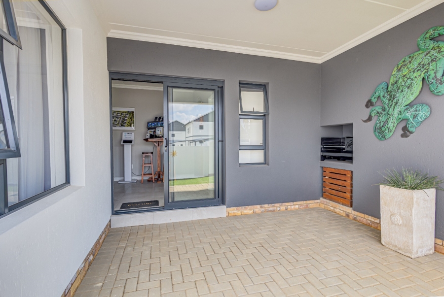 To Let 3 Bedroom Property for Rent in Glen Austin Gauteng