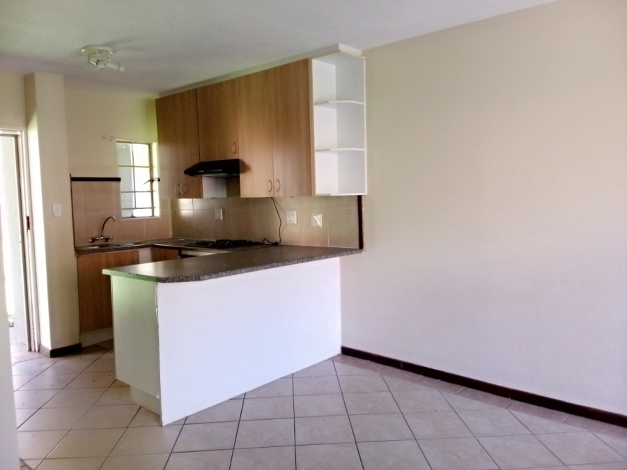 To Let 2 Bedroom Property for Rent in The Orchards Gauteng