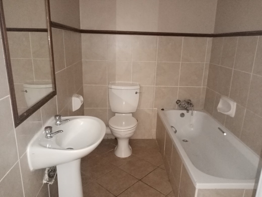 To Let 2 Bedroom Property for Rent in The Orchards Gauteng