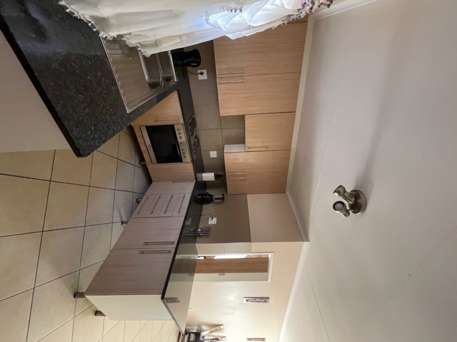 To Let 3 Bedroom Property for Rent in Noordwyk Gauteng