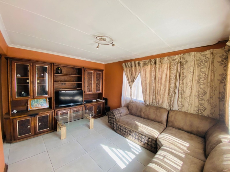 To Let 3 Bedroom Property for Rent in Delmore Park Gauteng