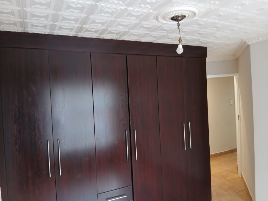 2 Bedroom Property for Sale in Danville Gauteng