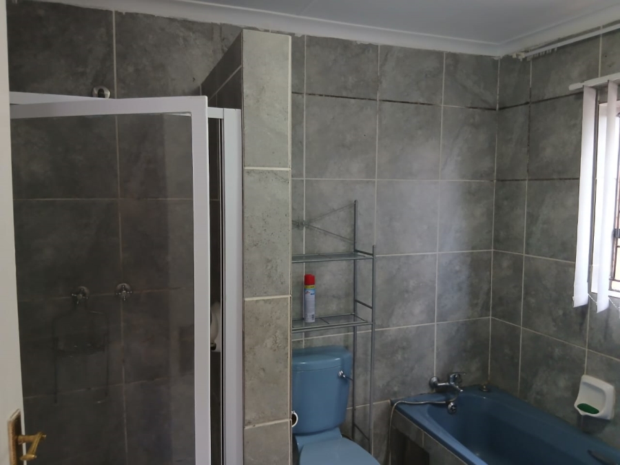 2 Bedroom Property for Sale in Danville Gauteng
