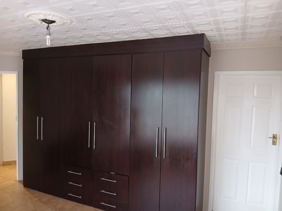 2 Bedroom Property for Sale in Danville Gauteng