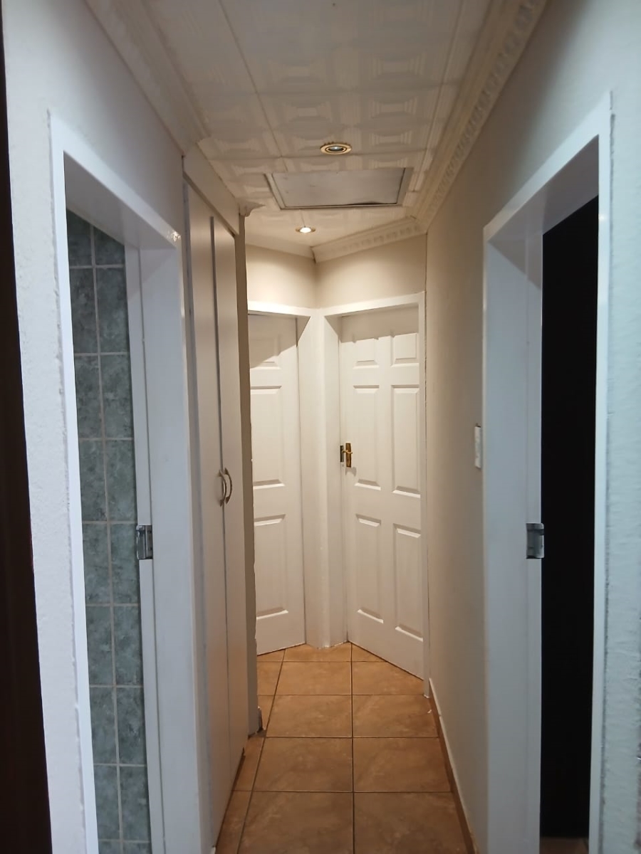 2 Bedroom Property for Sale in Danville Gauteng