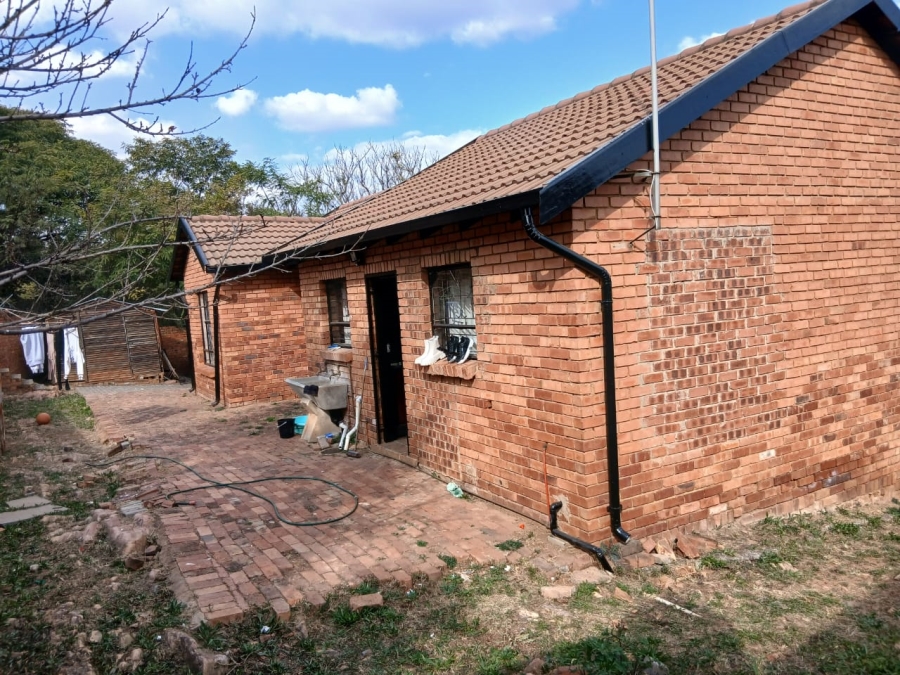 2 Bedroom Property for Sale in Danville Gauteng