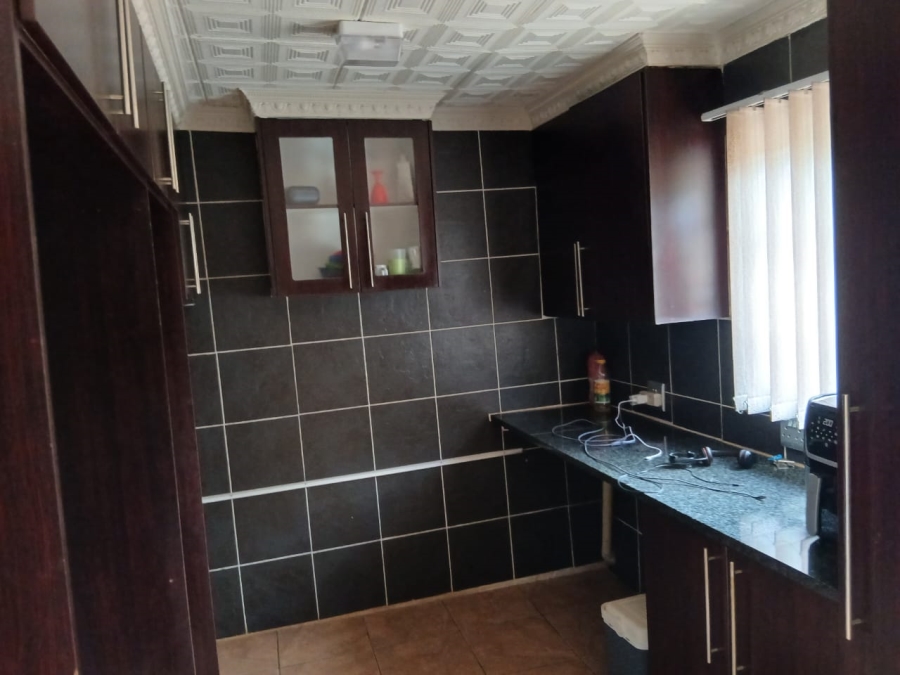 2 Bedroom Property for Sale in Danville Gauteng