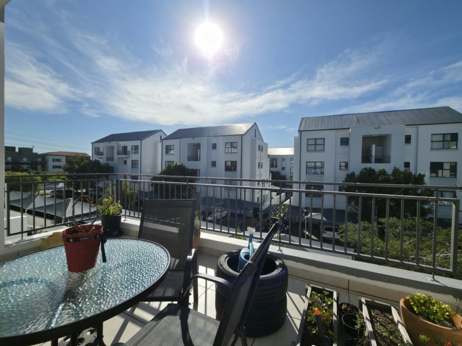 To Let 2 Bedroom Property for Rent in Greenstone Hill Gauteng
