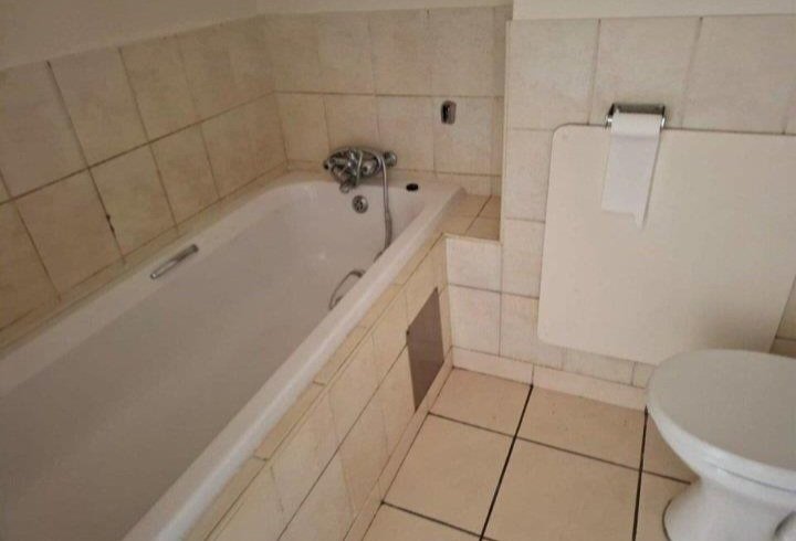 2 Bedroom Property for Sale in Zwartkop Gauteng