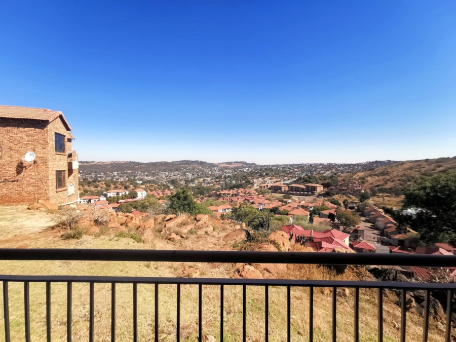2 Bedroom Property for Sale in Winchester Hills Gauteng