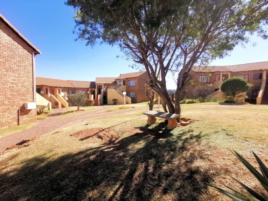 2 Bedroom Property for Sale in Winchester Hills Gauteng